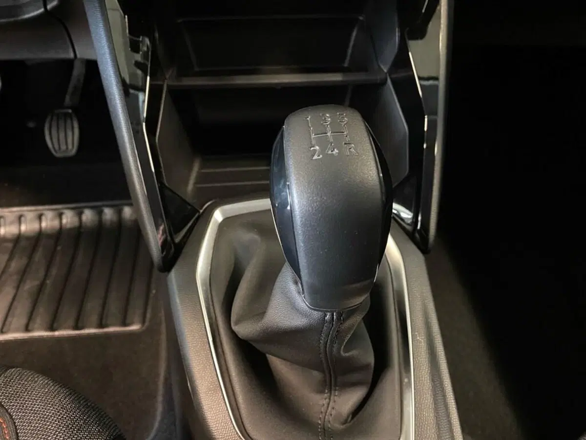 Peugeot 208 usata a Torino (12)