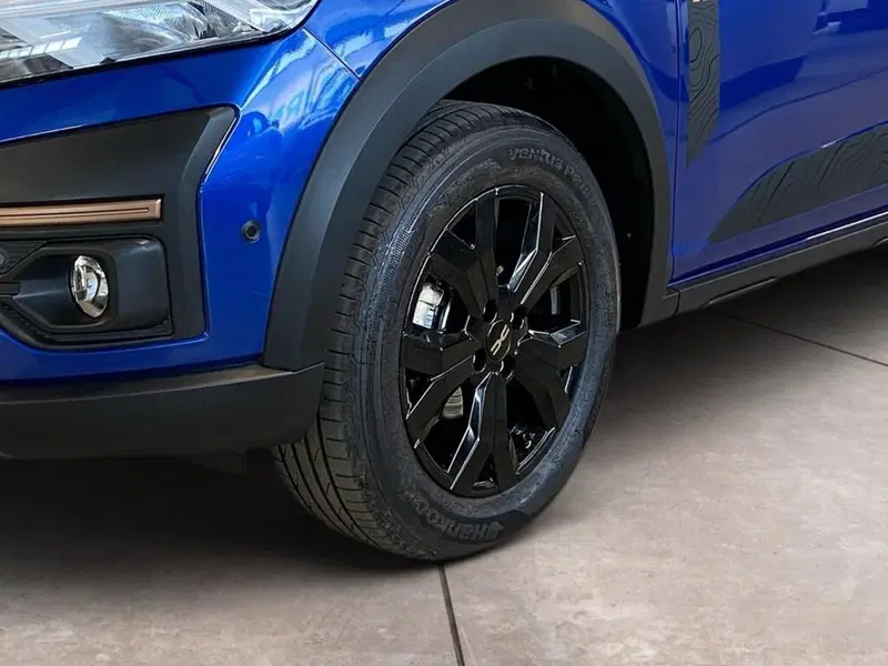 Dacia Sandero Stepway nuova a Torino (15)