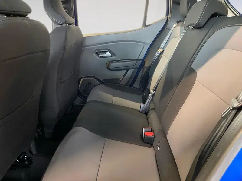 Dacia Sandero Stepway nuova a Torino (8)