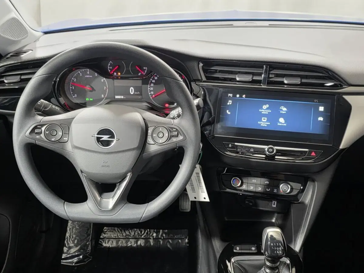 Opel Corsa nuova a Sondrio (13)