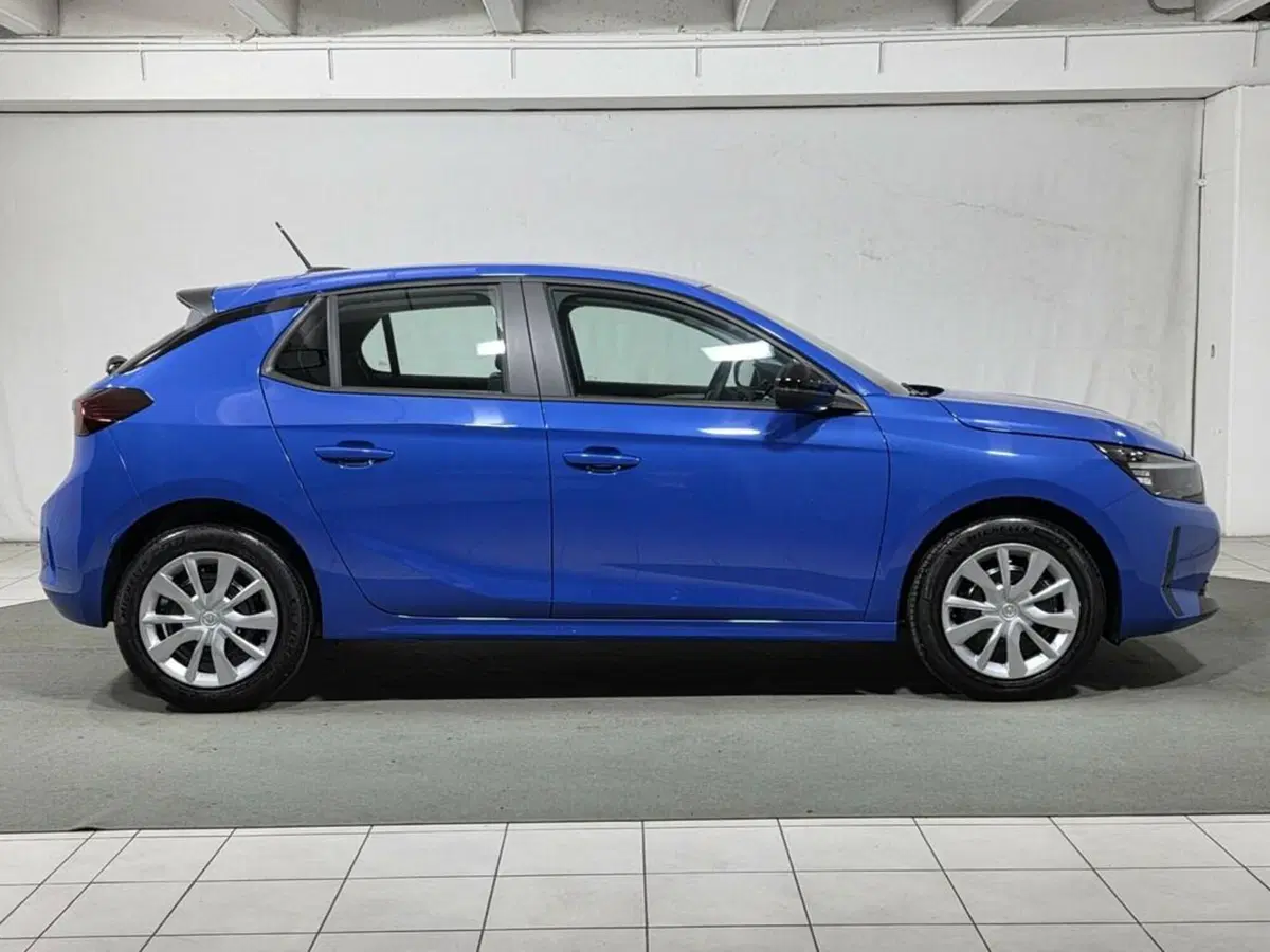 Opel Corsa nuova a Sondrio (6)