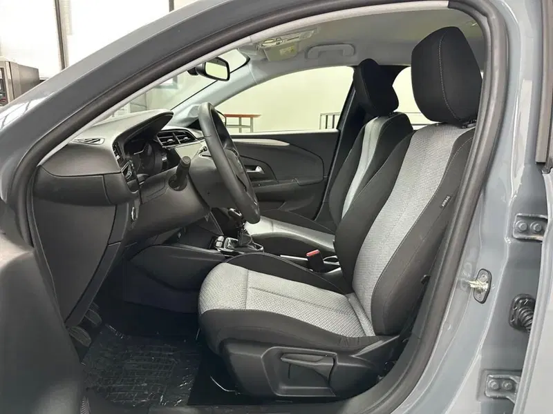 Opel Corsa nuova a Sondrio (10)