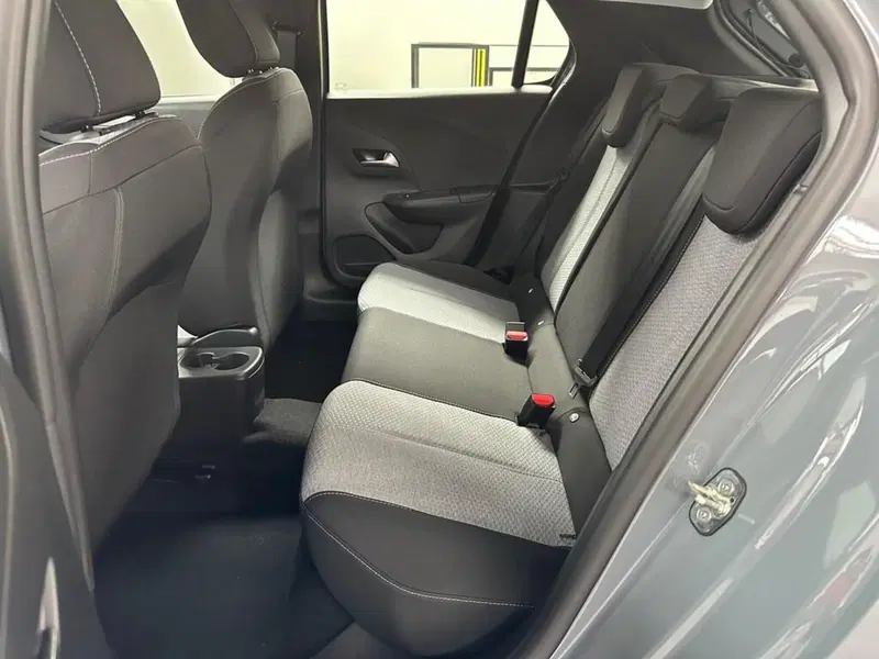 Opel Corsa nuova a Sondrio (11)