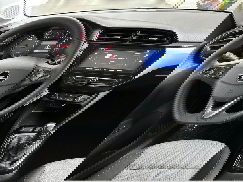 Opel Corsa nuova a Sondrio (13)