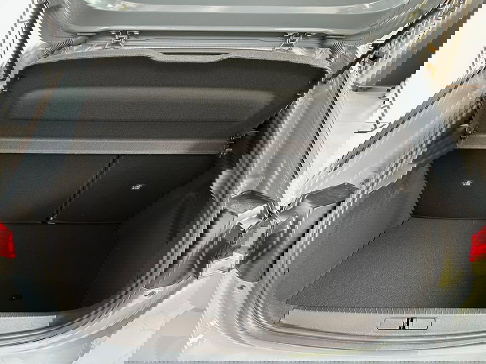 Opel Corsa nuova a Sondrio (15)