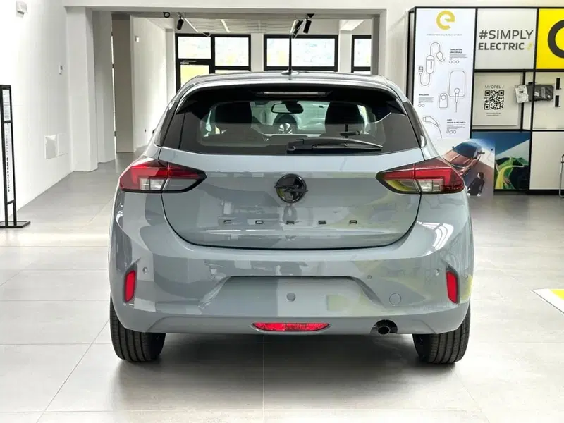 Opel Corsa nuova a Sondrio (4)