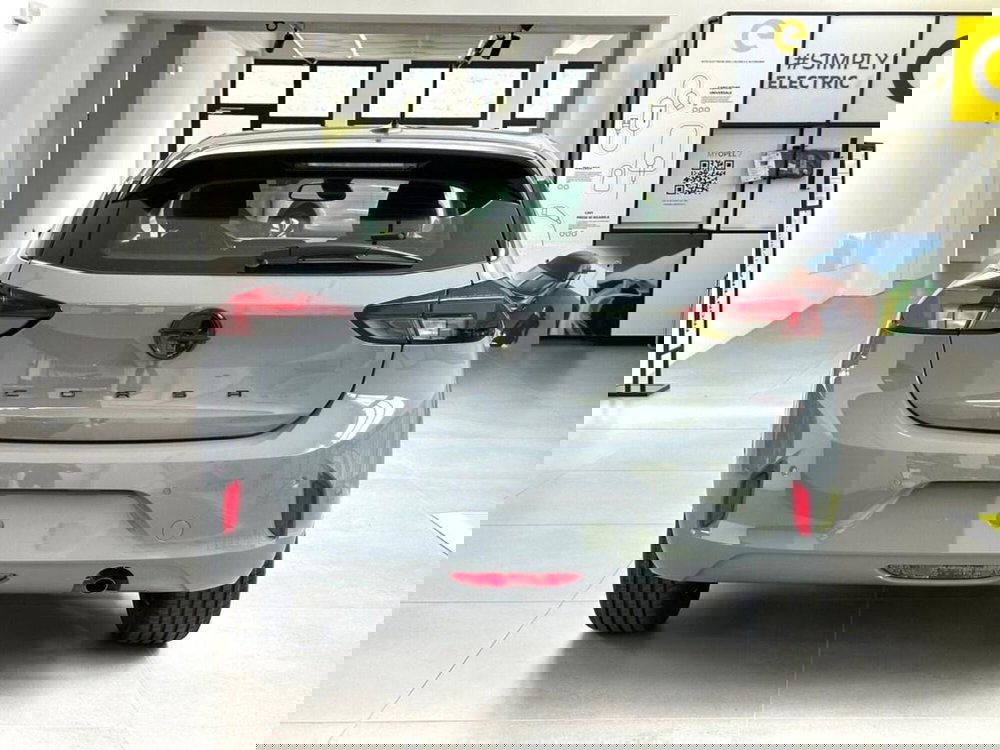 Opel Corsa nuova a Sondrio (4)