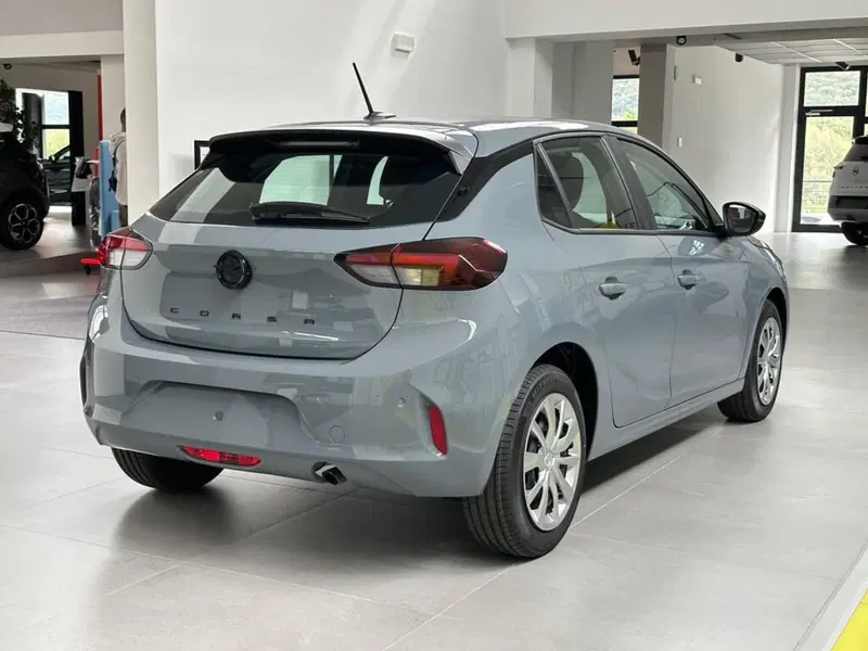 Opel Corsa nuova a Sondrio (5)