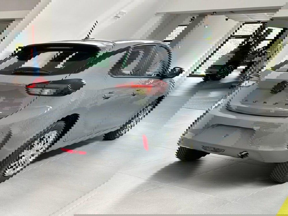 Opel Corsa nuova a Sondrio (5)