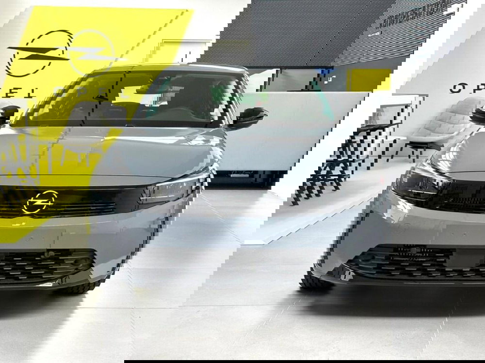 Opel Corsa nuova a Sondrio (8)