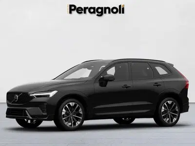 Volvo XC60 T6 Recharge AWD Plug-in Hybrid aut. Plus Dark nuova a Firenze