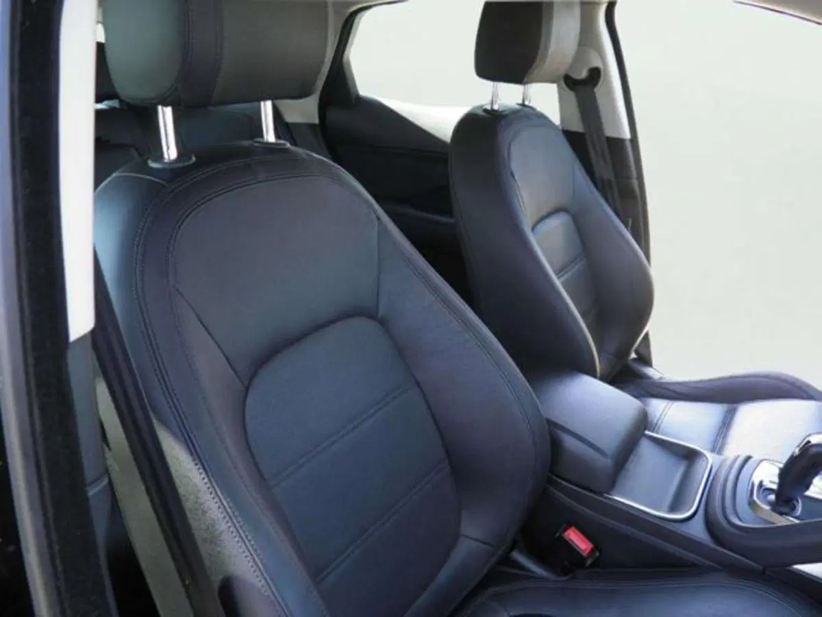 Jaguar E-Pace usata a Firenze (13)