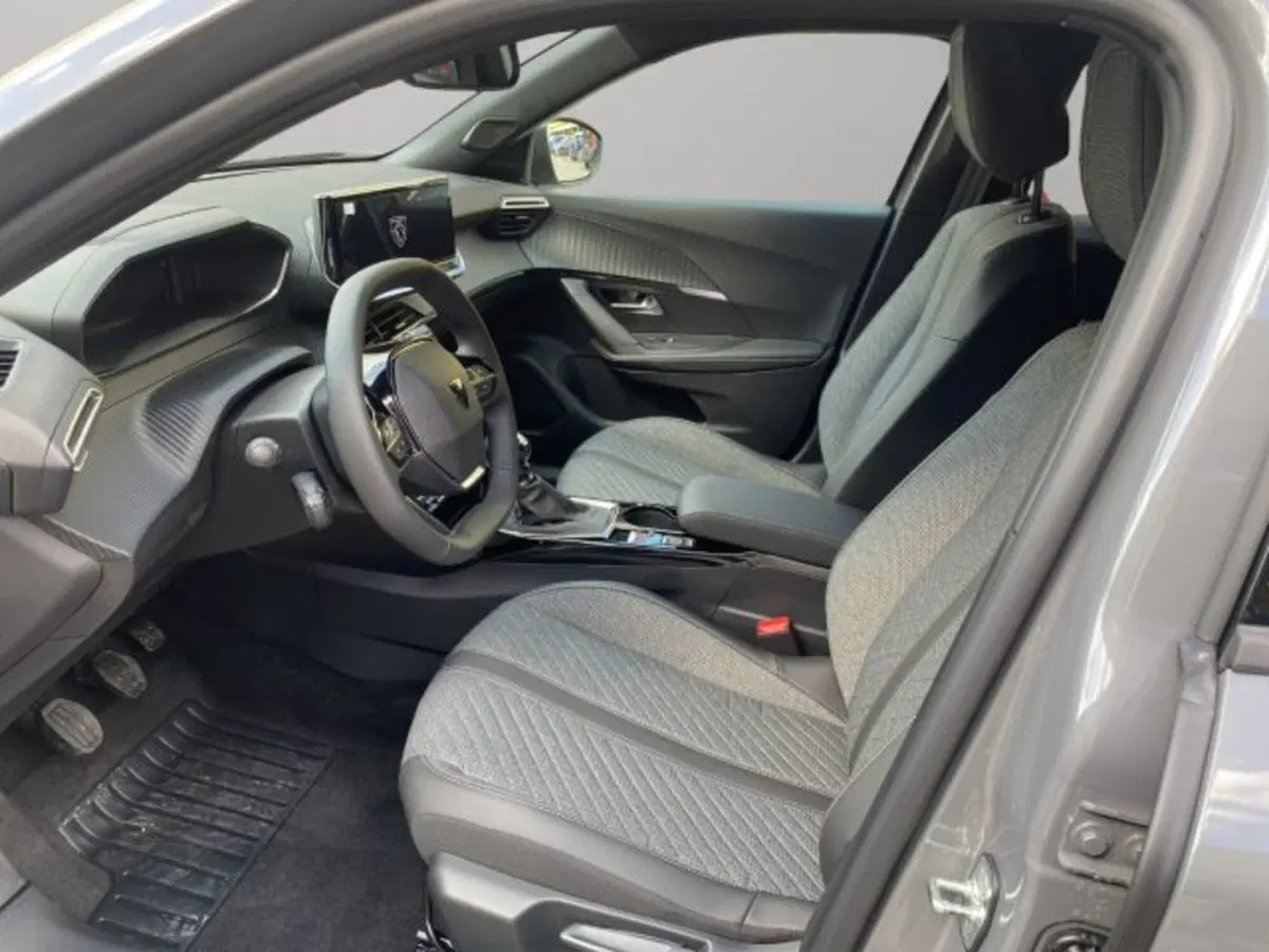 Peugeot 2008 nuova a Perugia (9)