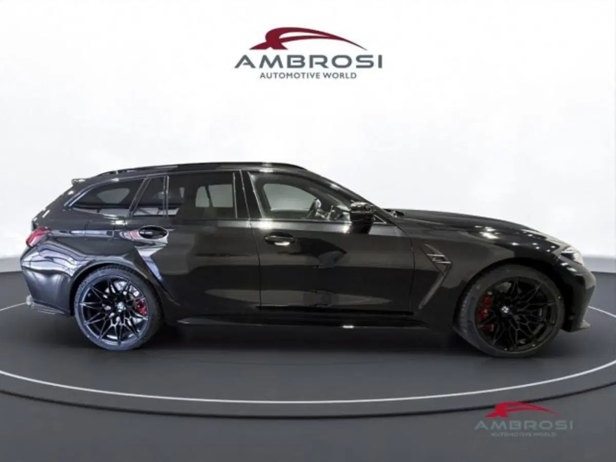 BMW Serie 3 Touring nuova a Perugia (5)