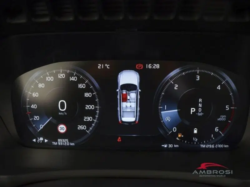 Volvo XC90 usata a Perugia (13)