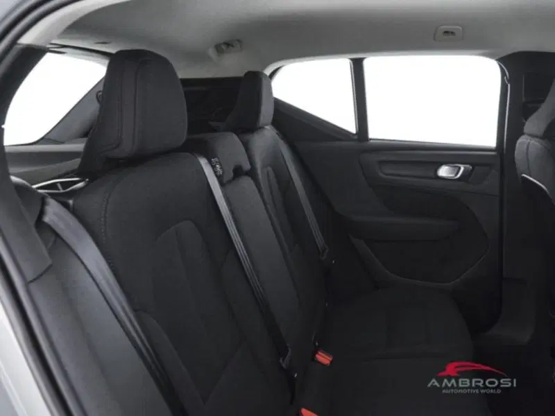 Volvo XC40 usata a Perugia (11)