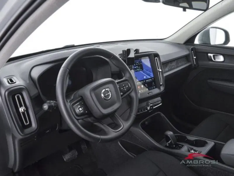 Volvo XC40 usata a Perugia (8)