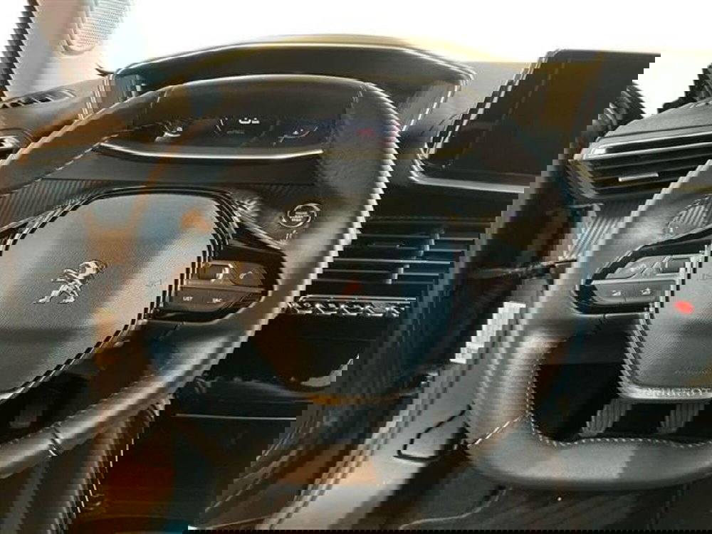 Peugeot 2008 usata a Como (16)