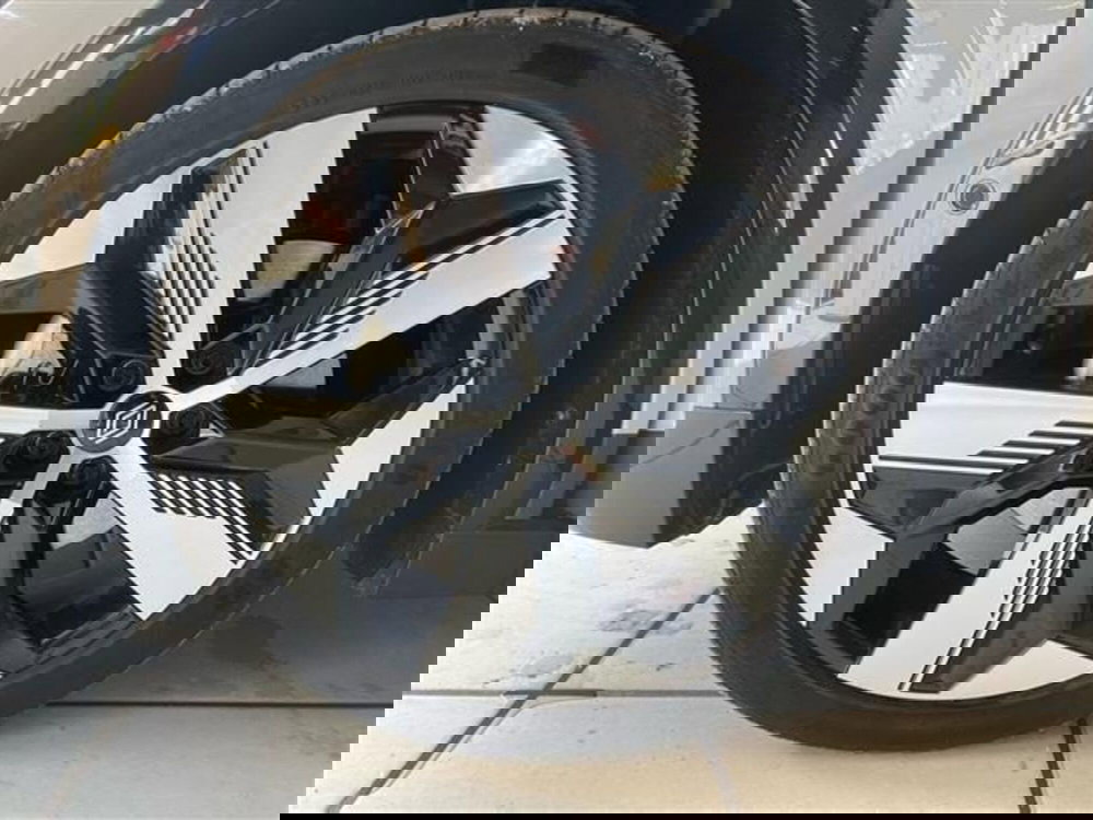 Renault Megane E-Tech Electric usata a Como (6)