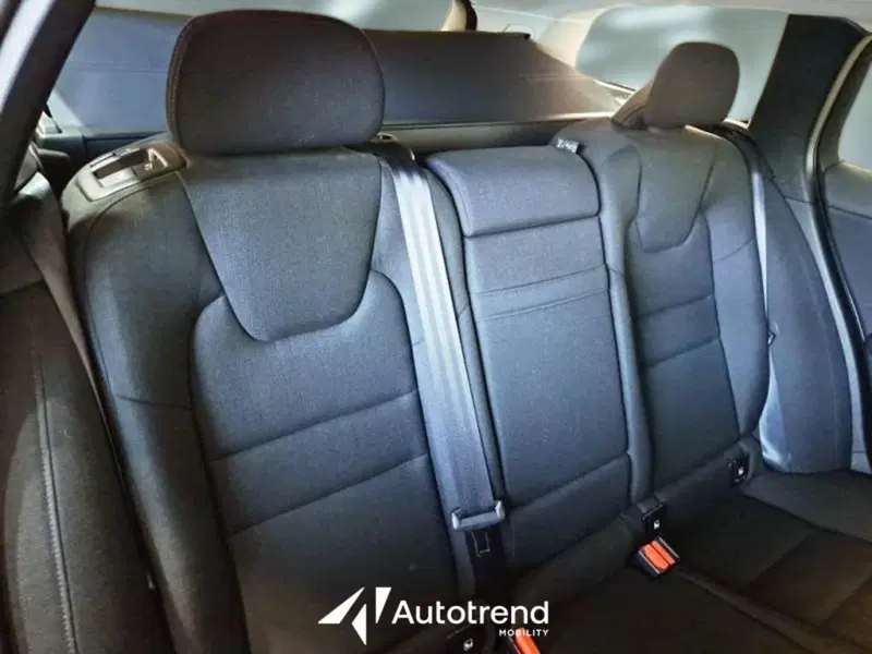 Volvo V60 usata a Bari (11)