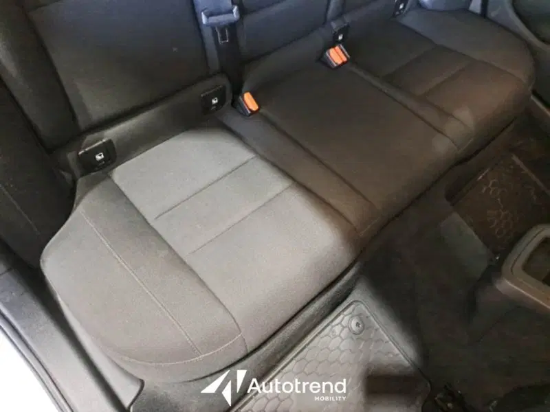 Volvo V60 usata a Bari (12)