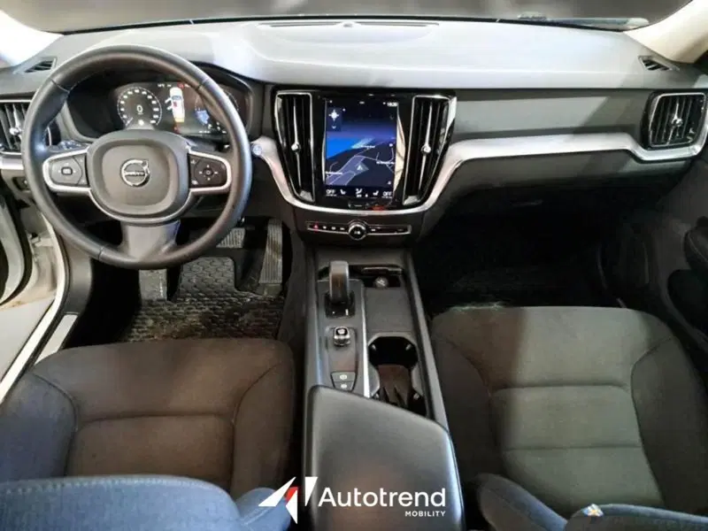 Volvo V60 usata a Bari (9)