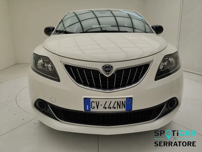 Lancia Ypsilon usata a Como (2)