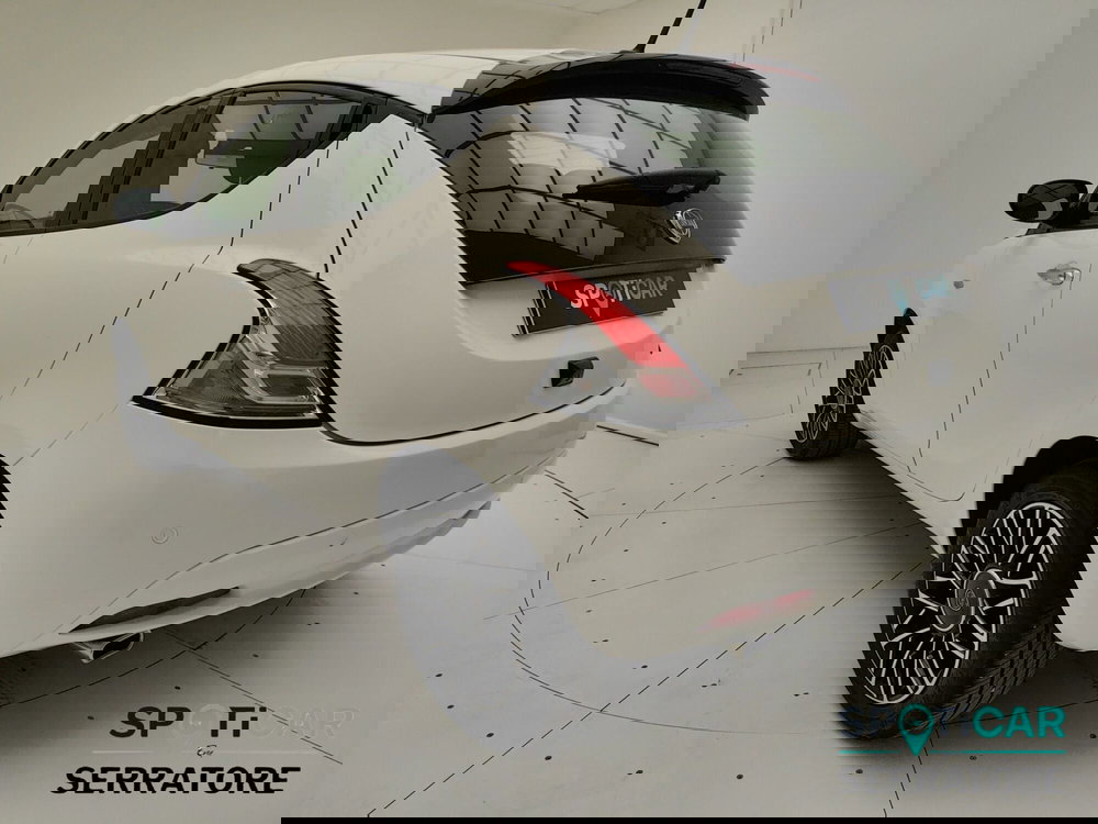 Lancia Ypsilon usata a Como (4)