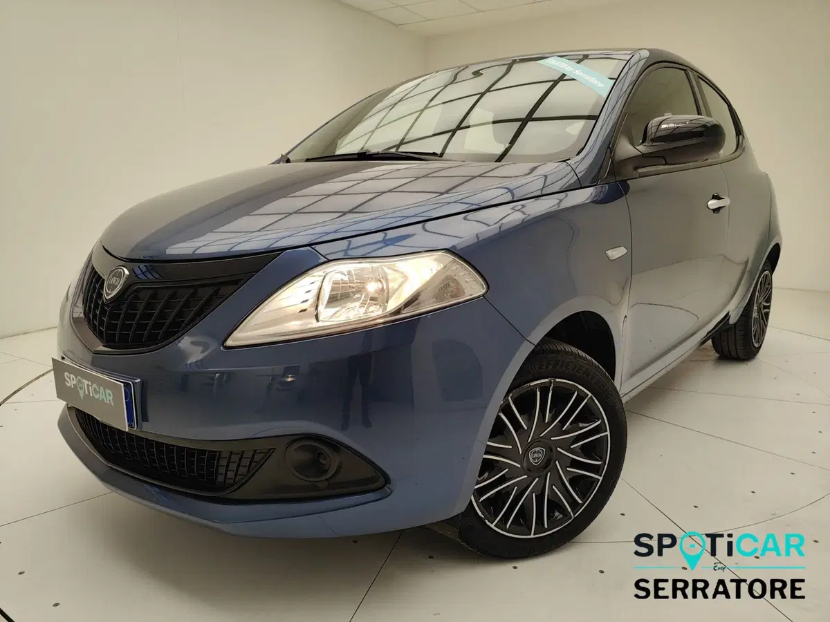 Lancia Ypsilon usata a Como