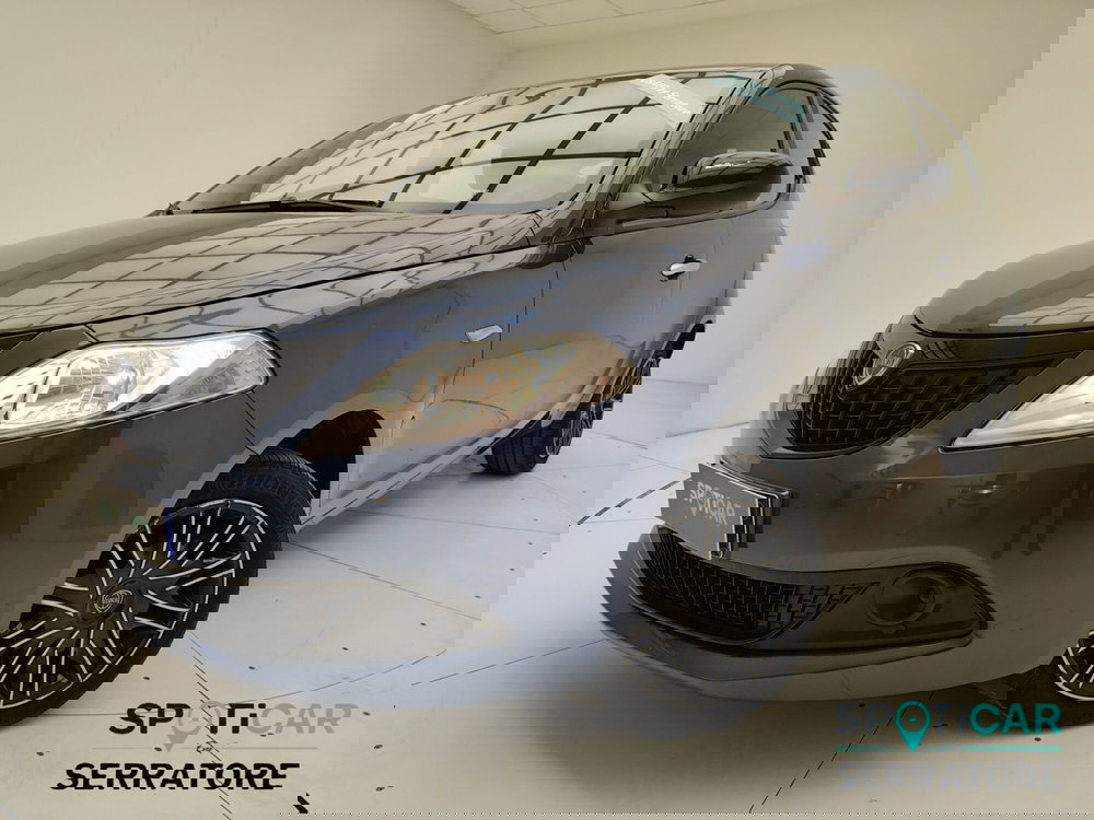 Lancia Ypsilon usata a Como