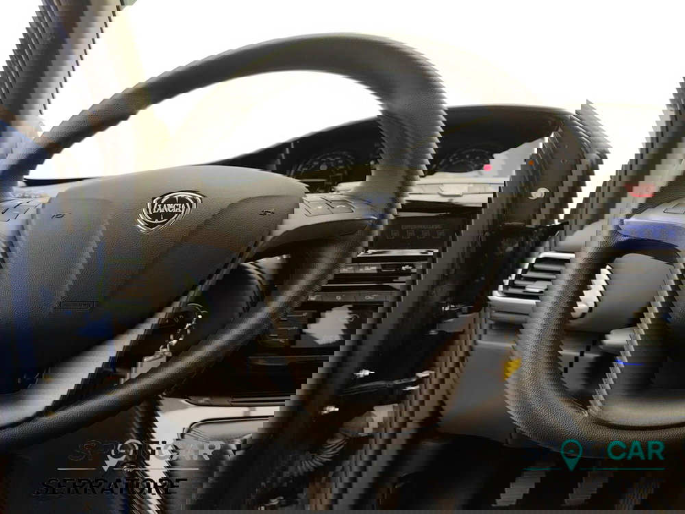 Lancia Ypsilon usata a Como (15)