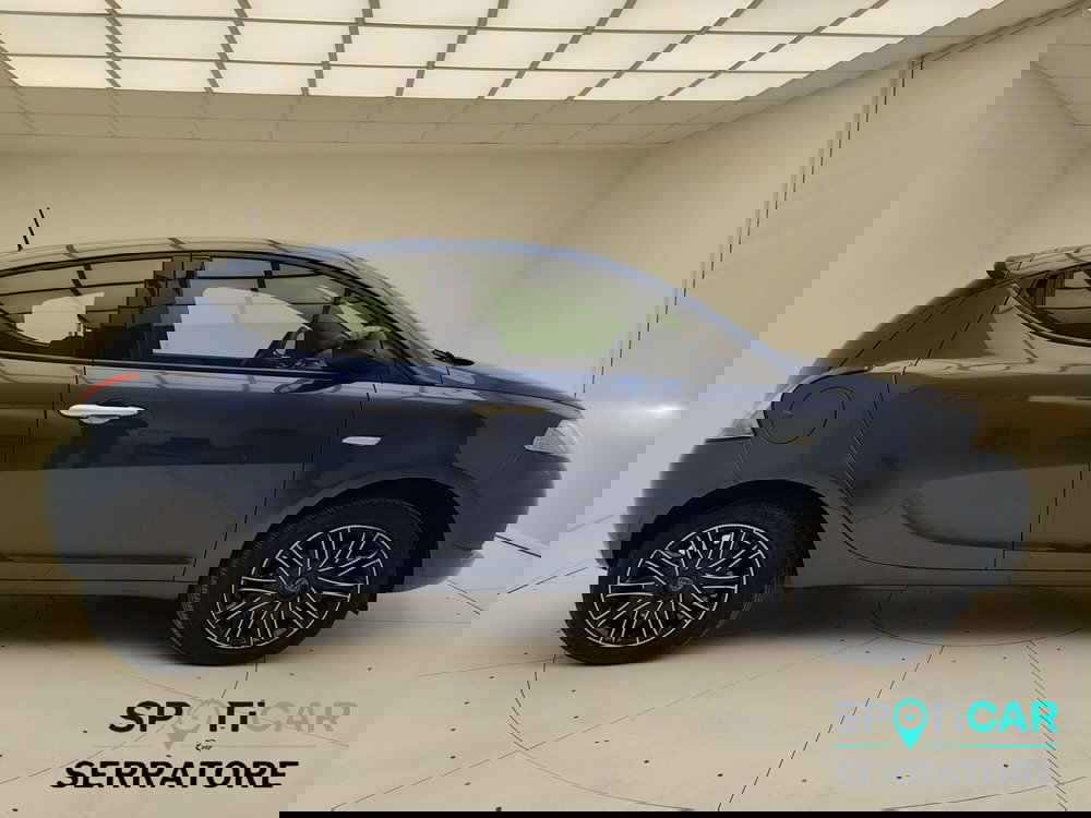 Lancia Ypsilon usata a Como (18)