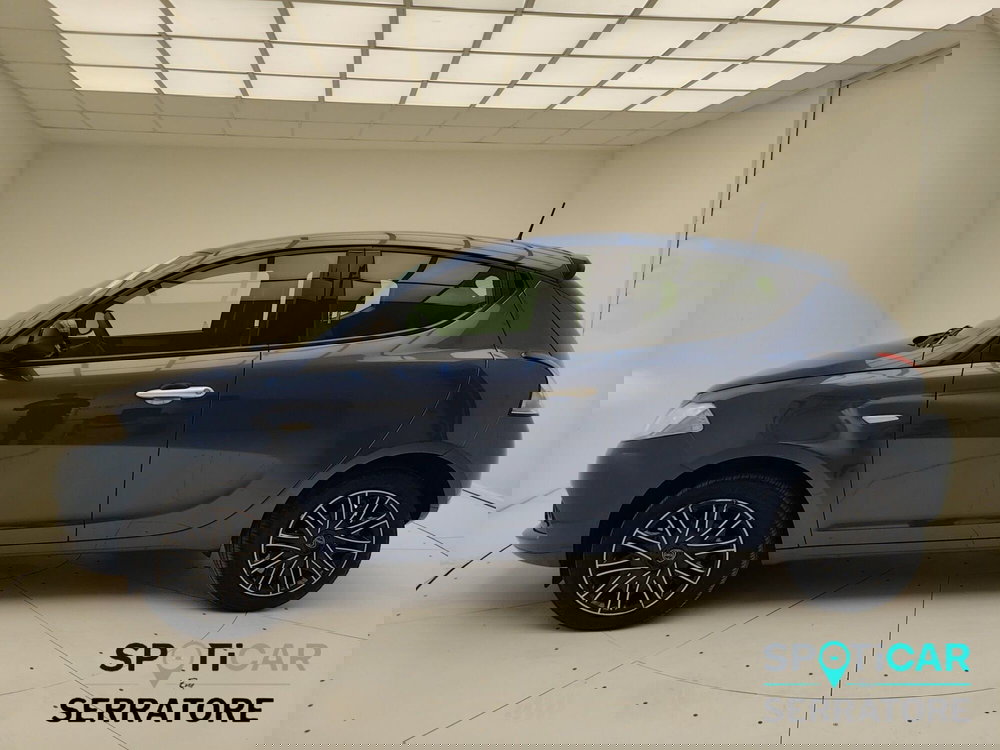 Lancia Ypsilon usata a Como (19)