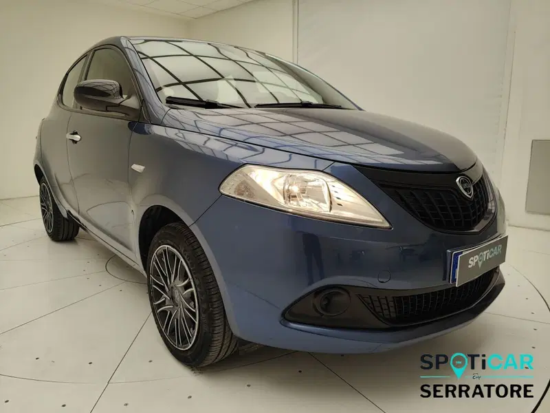 Lancia Ypsilon usata a Como (3)