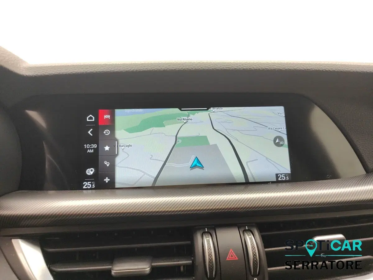 Alfa Romeo Stelvio usata a Como (11)
