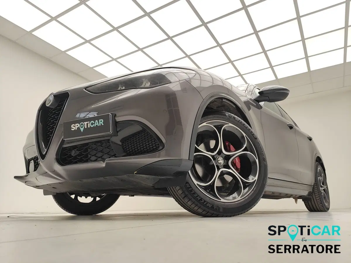 Alfa Romeo Stelvio usata a Como (14)