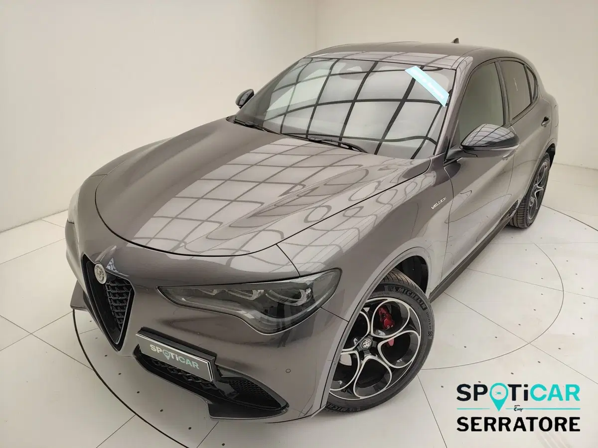 Alfa Romeo Stelvio usata a Como (15)