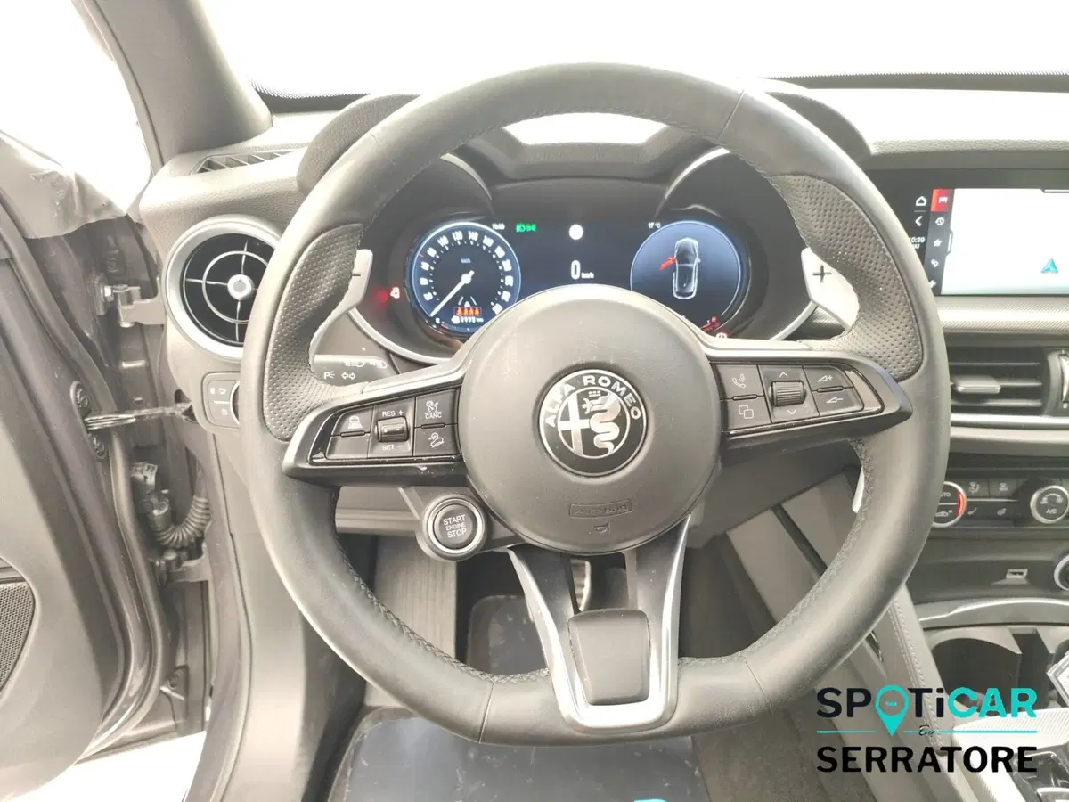 Alfa Romeo Stelvio usata a Como (18)