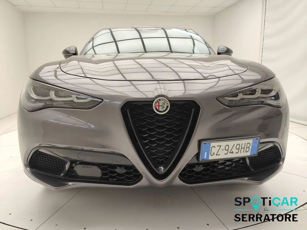 Alfa Romeo Stelvio usata a Como (2)