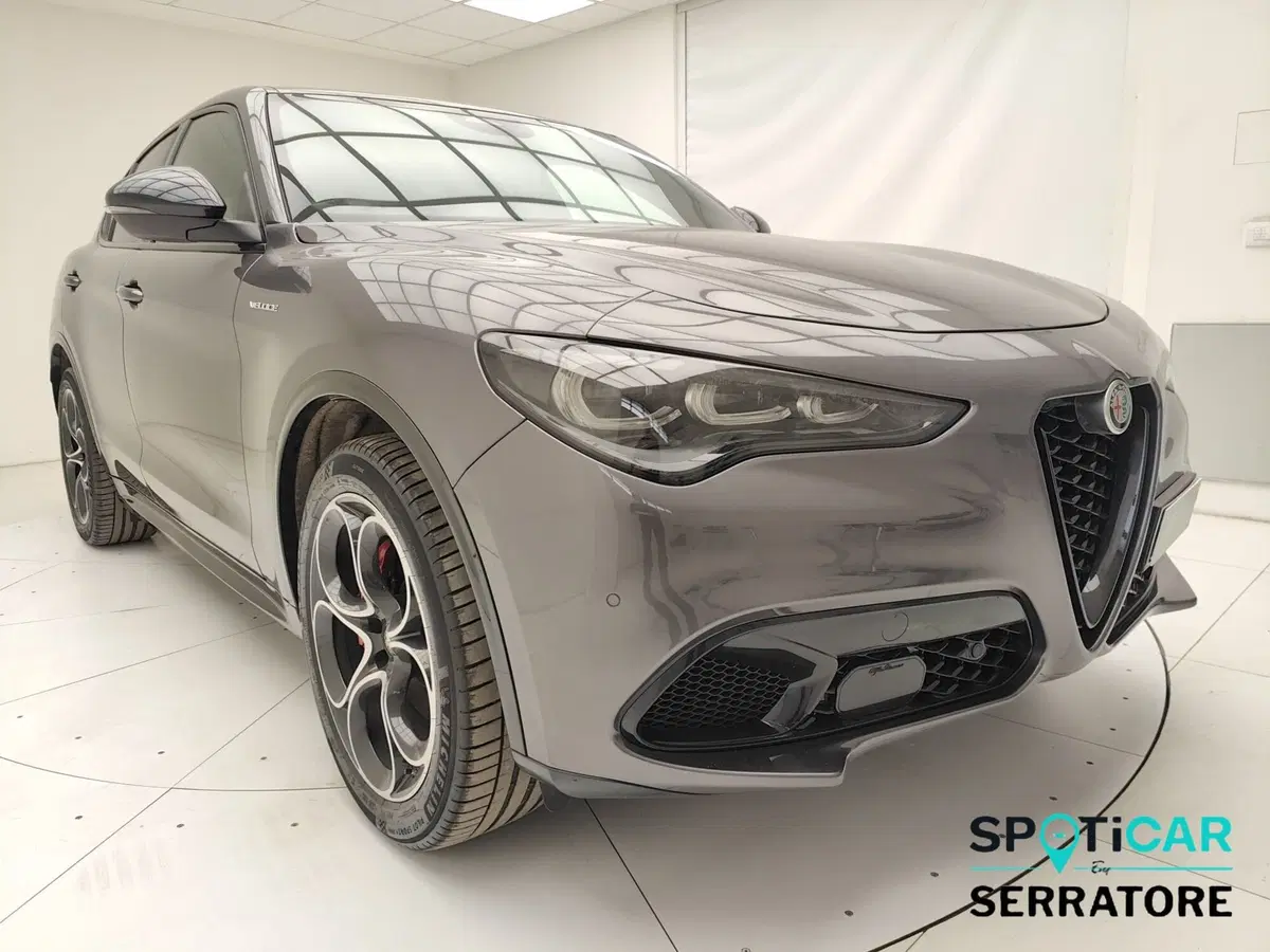 Alfa Romeo Stelvio usata a Como (3)