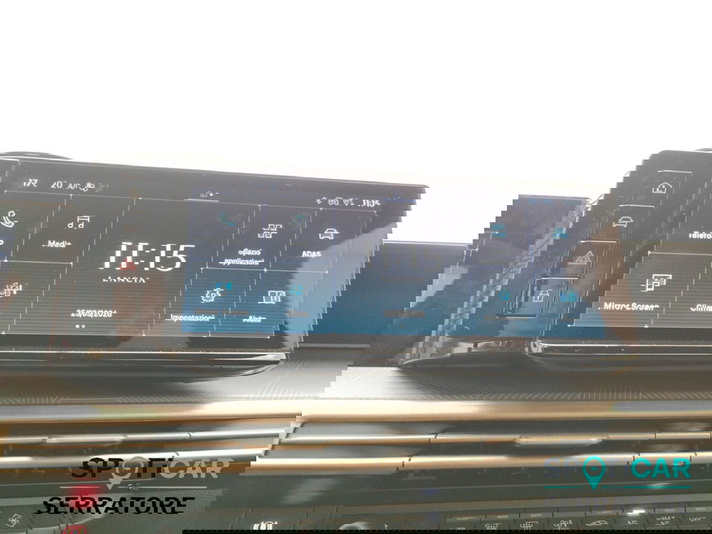 Lancia Ypsilon usata a Como (11)