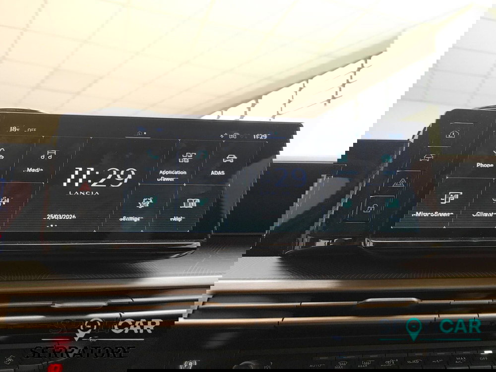 Lancia Ypsilon usata a Como (11)