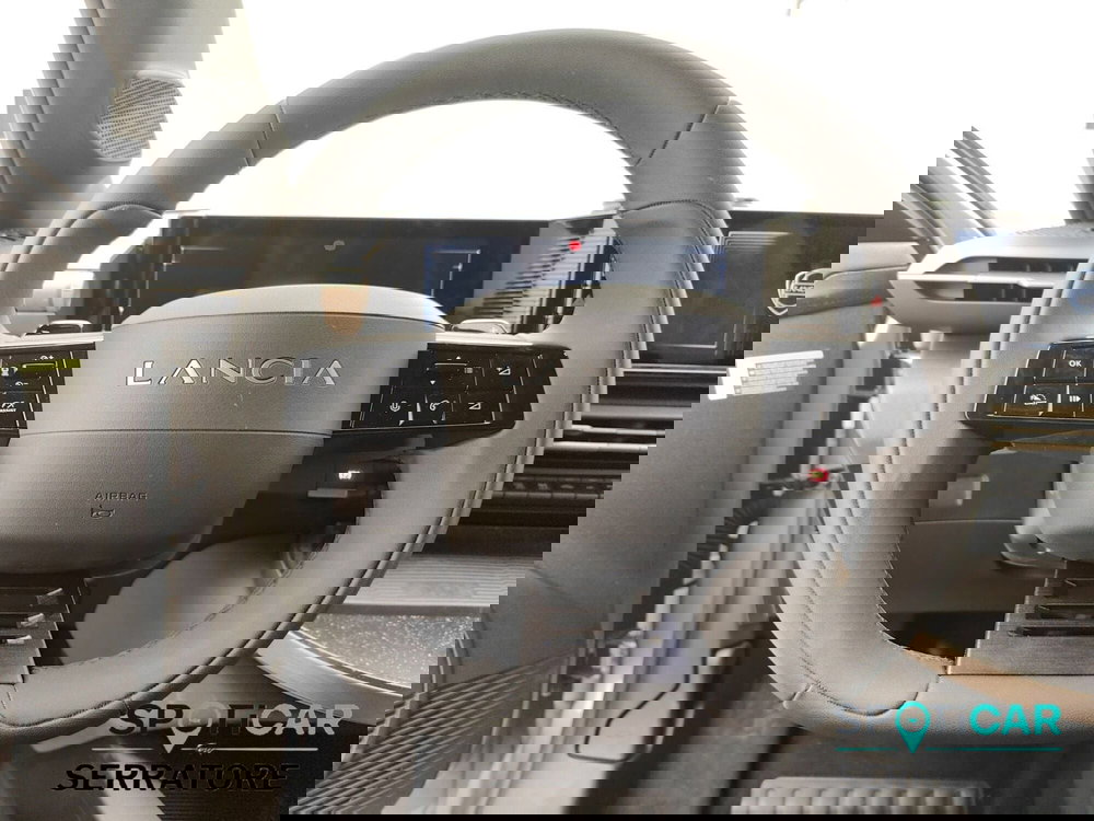 Lancia Ypsilon usata a Como (16)