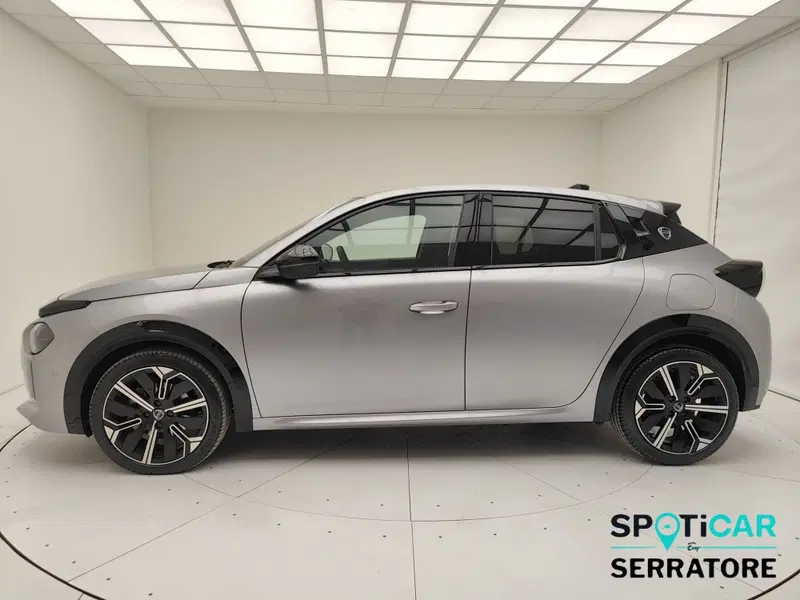 Lancia Ypsilon usata a Como (20)