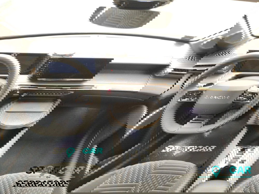 Lancia Ypsilon usata a Como (7)