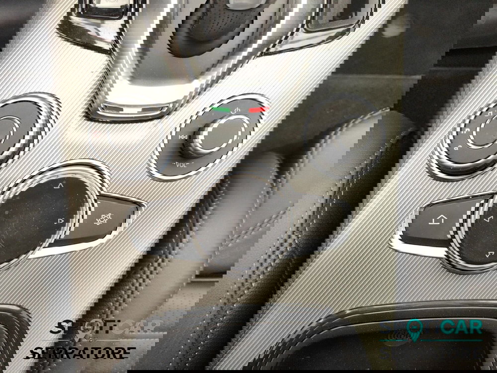 Alfa Romeo Stelvio usata a Como (16)