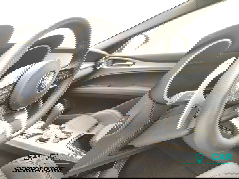 Alfa Romeo Stelvio usata a Como (9)