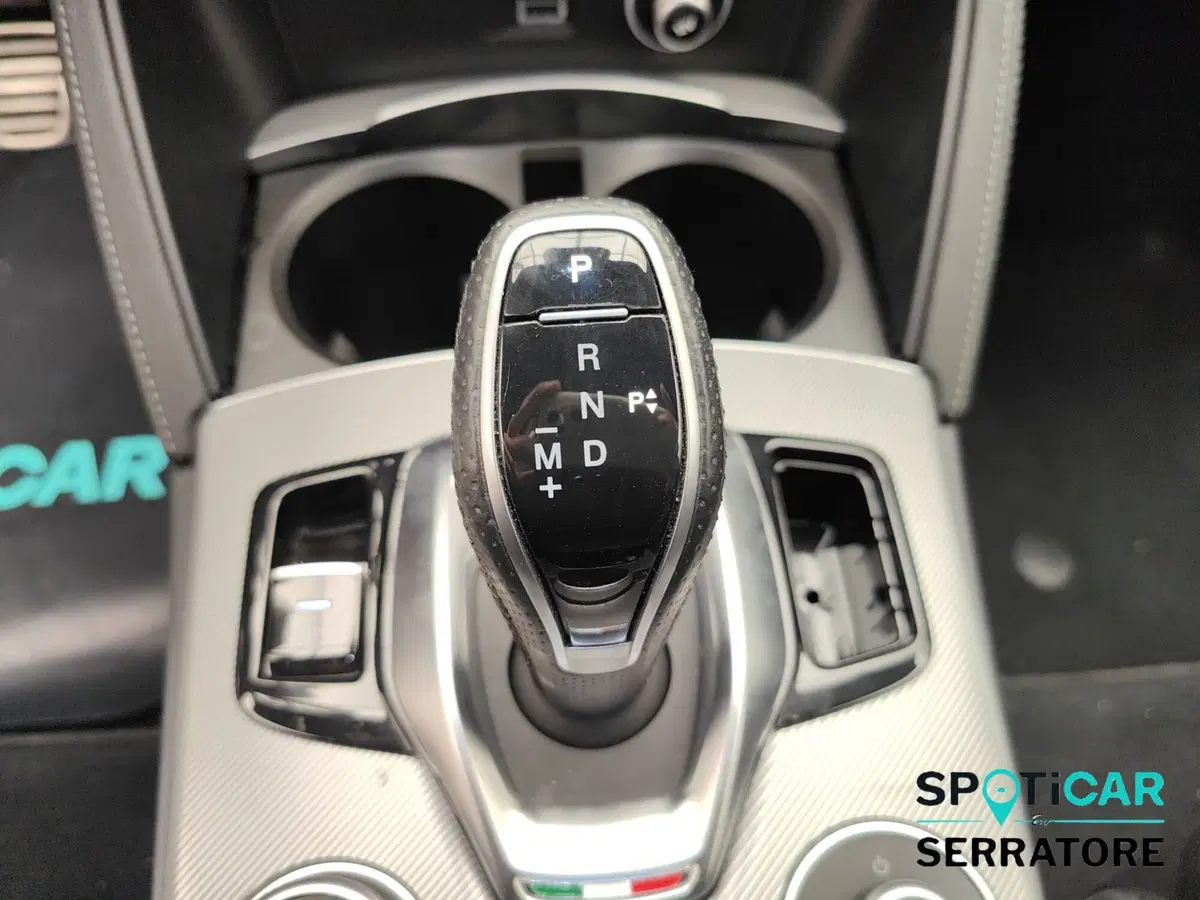 Alfa Romeo Stelvio usata a Como (20)
