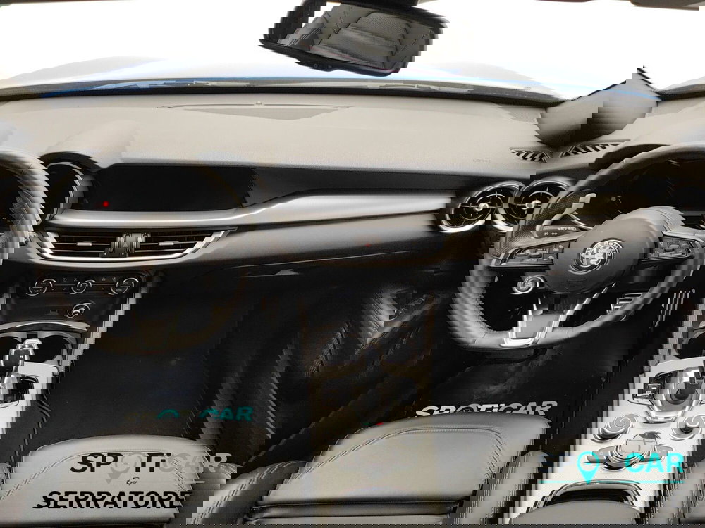 Alfa Romeo Stelvio usata a Como (7)