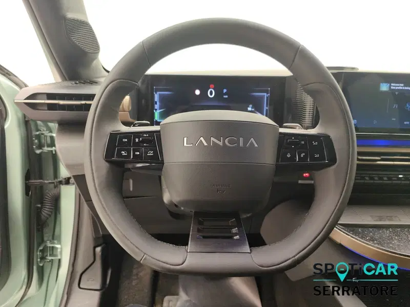 Lancia Ypsilon usata a Como (16)